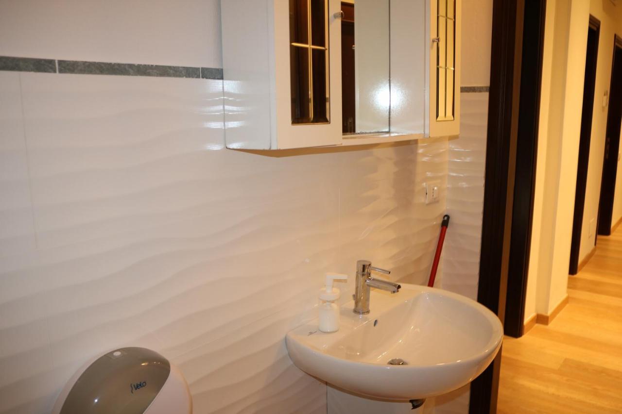 R.T. House'S Hostel Рим Екстериор снимка